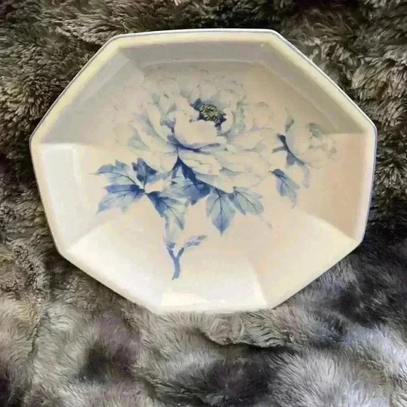 Nortake blue and white decorative  plate - Picture 5 of 9